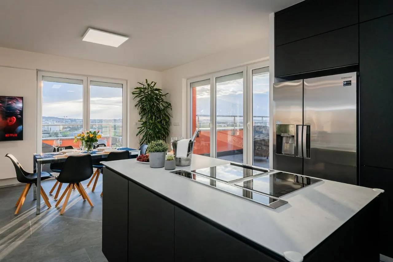Penthouse Letnanske Zahrady Apartment Prague