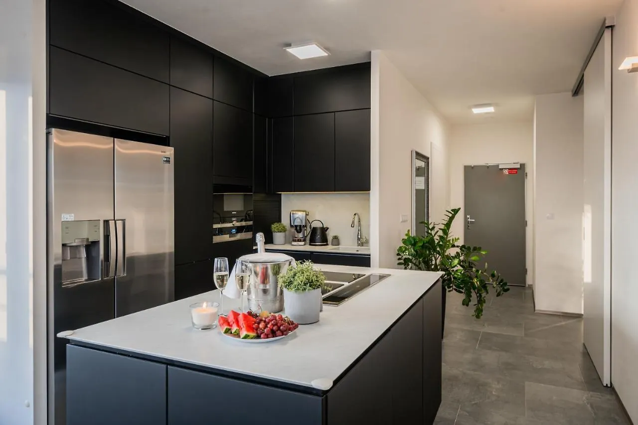Penthouse Letnanske Zahrady Apartment Prague