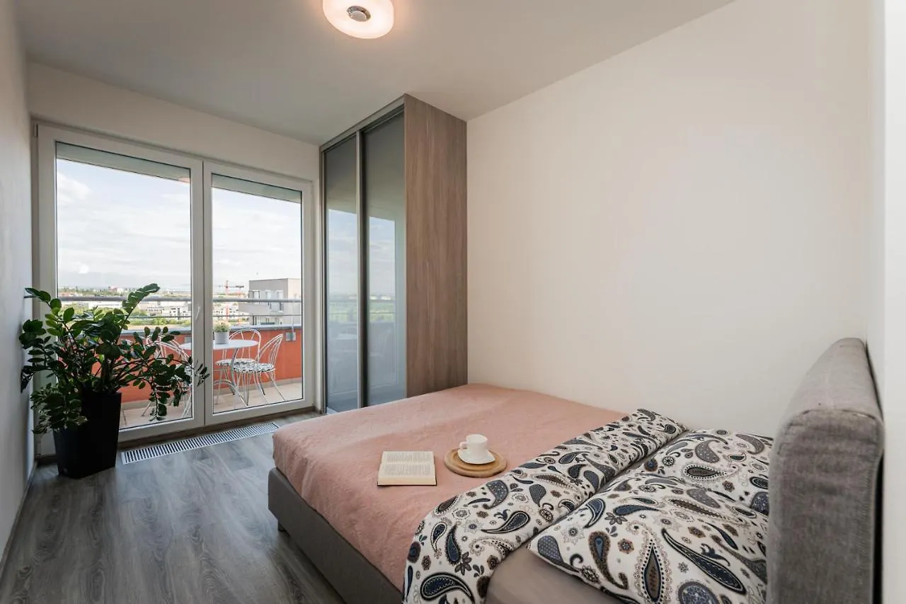 Penthouse Letnanske Zahrady Apartment Prague
